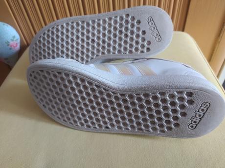 Adidas tenisky, adams,32