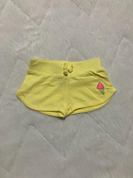Žlté šortky, primark,62