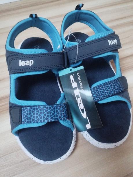 Sandálky, loap,33