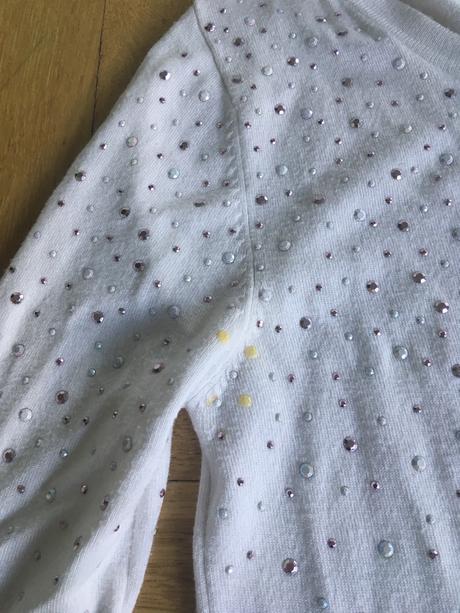 Sveter s kamienkami, atmosphere,s