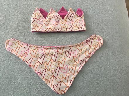 Korunka a nákrčník, 80