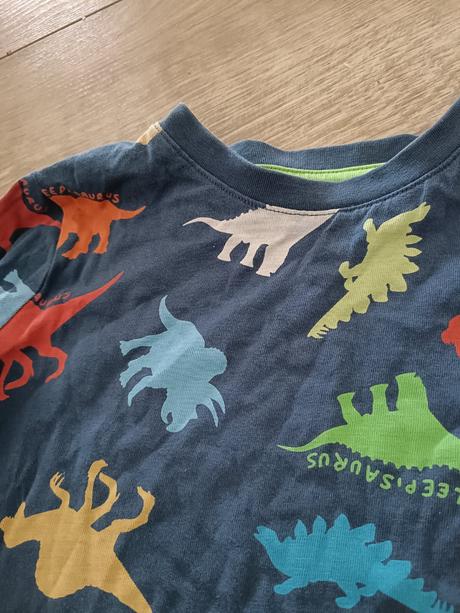 Pyžamo dyno, f&f,104