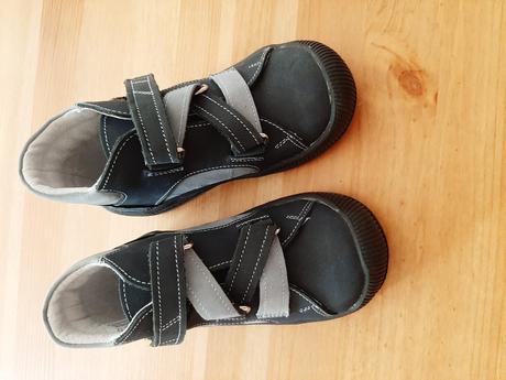 Prechodné alebo celoročné topánky, 33