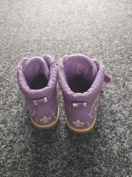 Topánky na jeseň a jar, 26