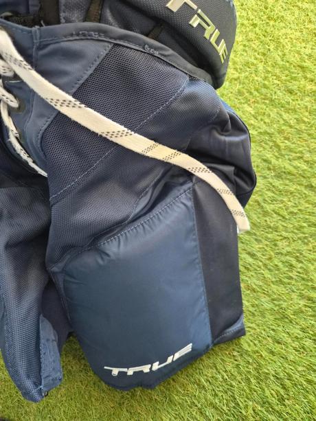 Hokejové nohavice true ax9 junior (clasic fit), 