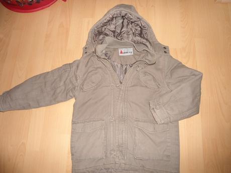 Dievcenska zimna bunda, 146