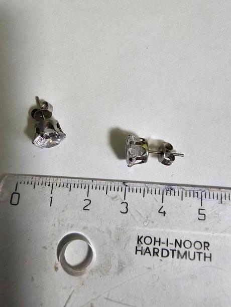 Nausnice z chir.ocele, 