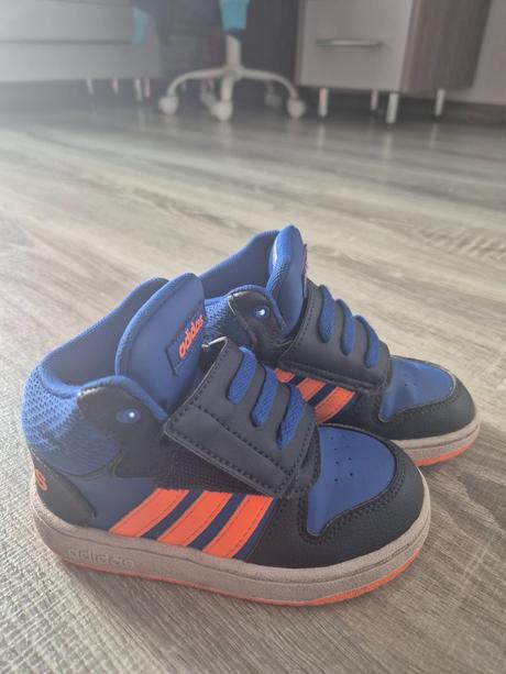 Botasky adidas, adidas,25