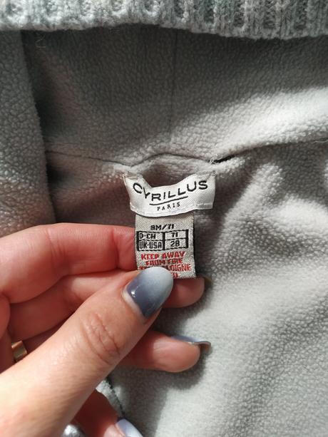 Zateplený svetrík, 74