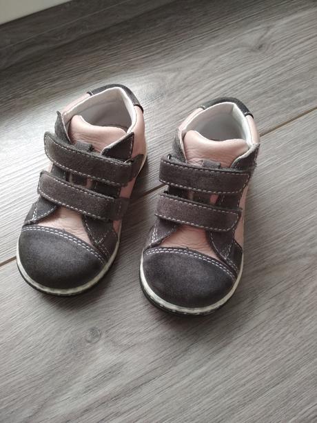 Prechodné topánky, 20