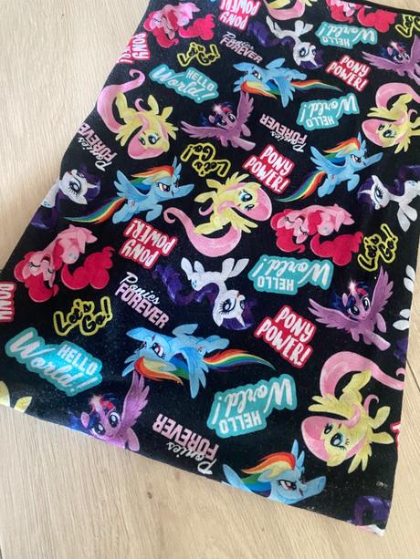 Nákrčnik, reserved