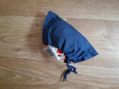 Nohavice do dažďa, 110