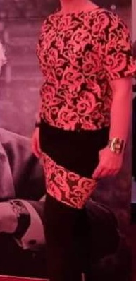 1x oblečené šaty / tunika, s