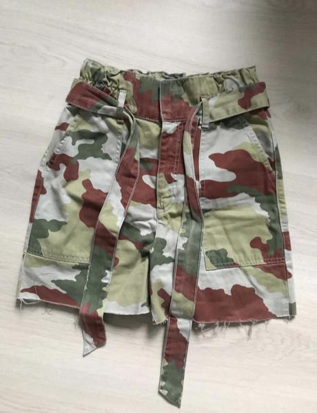 Šortky, zara,36
