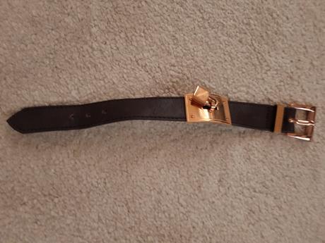 Naramok s priveskom,