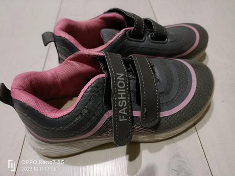 Dievčenská obuv, 29