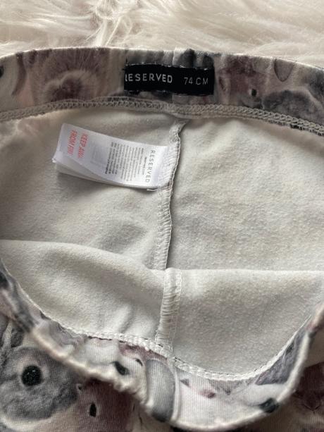 Leginy so zajačikmi, reserved,74