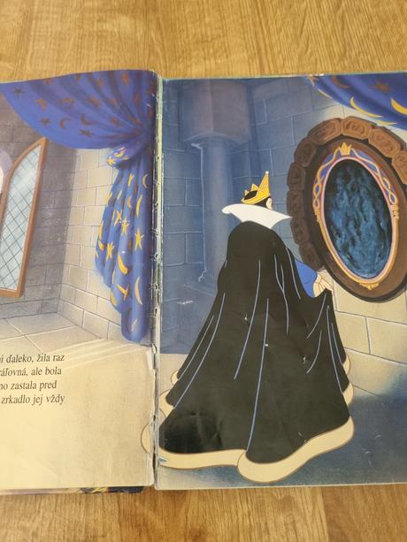 Snehulienka a sedem trpaslíkov,