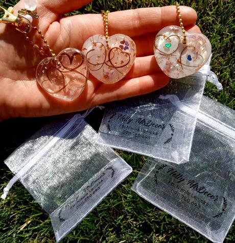 Epoxidové kľúčenky s vláskami, 