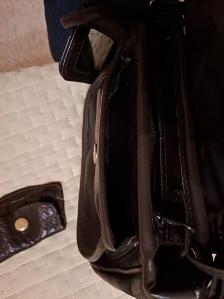 Kabelka so zrkadielkom a retro penazenkou,