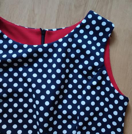 Retro bodkované šaty, xs