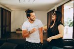 Kamarátom dáva prednosť pred vzťahom. Ako to riešiť?