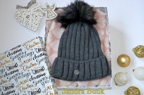 Čiapočka s bohatým brmbolcom, 92 - 158