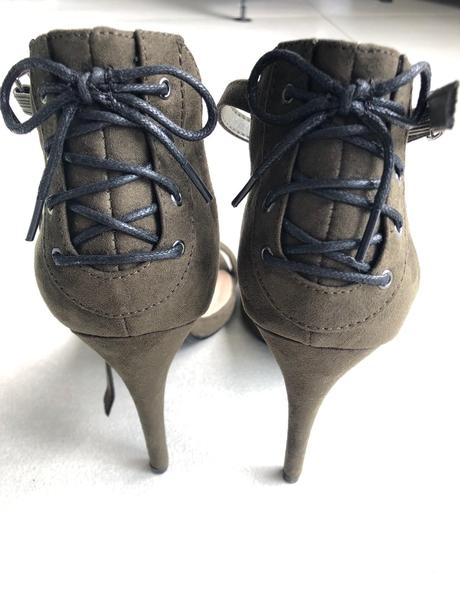 Sandálky, atmosphere,38