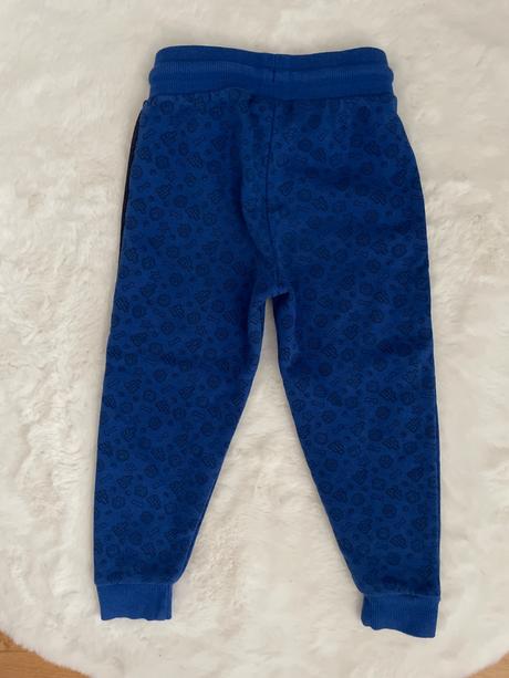 Tepláky, nickelodeon,104