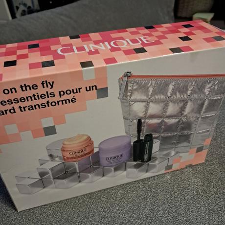 Clinique očné krémy a špirála, 