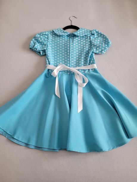 Kostym na party, karneval, tanec,