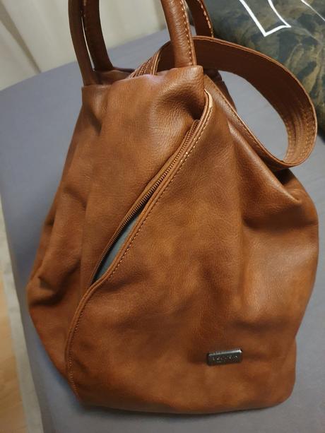 Damska kabelka-batoh, 