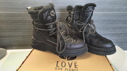 Krásne čižmičky, 37