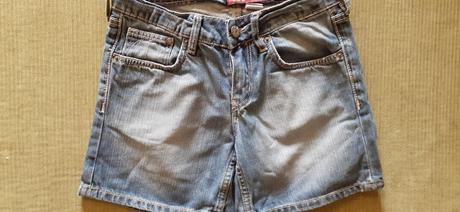 Kraťasy, kenvelo,134