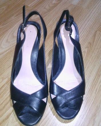 Sandále na podpätku, vhodné aj ako spoločenské, 39