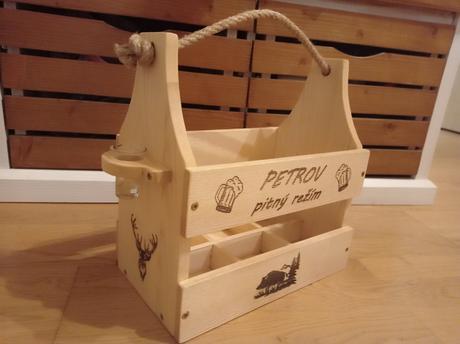 Drevený nosič na pivo, 