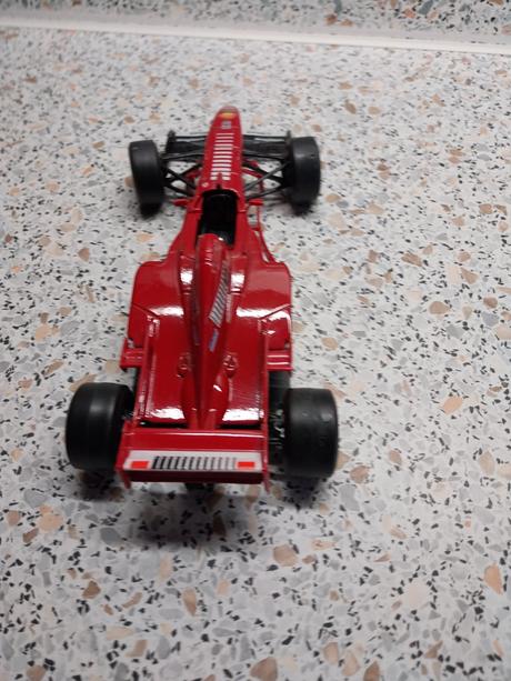 Autíčko ferrari, 