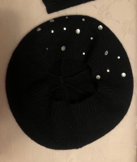 Vlnene rukavice a cispka,