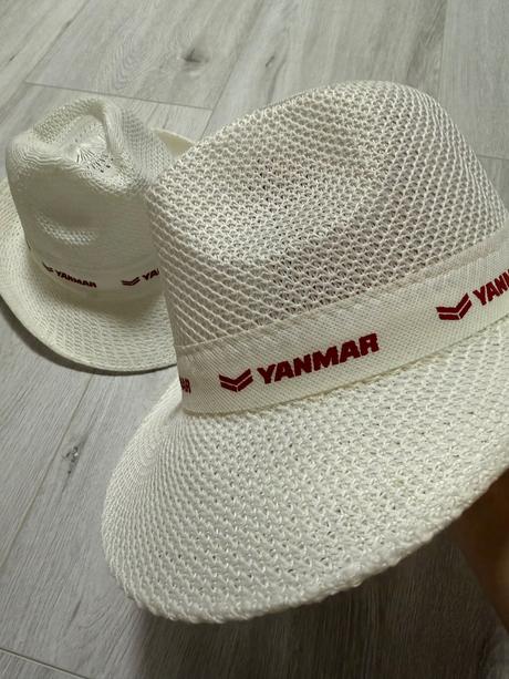 Jachtársky klobúk,