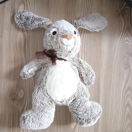 Plyšák zajko len sedel na policke 30 cm,