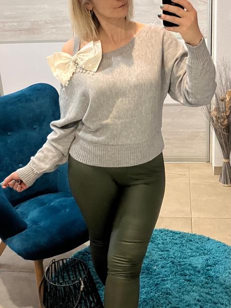 Dámsky sveter s veľkou mašľou (uni), l / m / xl