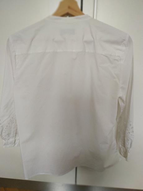 Biela blúzka s výšivkou, 38