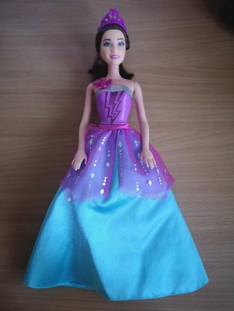 Origin.bábika barbie z rozprávky odvážna princezná,