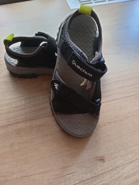 Pekné sandálky, quechua,30