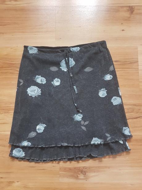 Ležérna padavá sukňa m/l, m