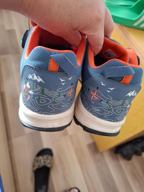 Botasky adas, adidas,38