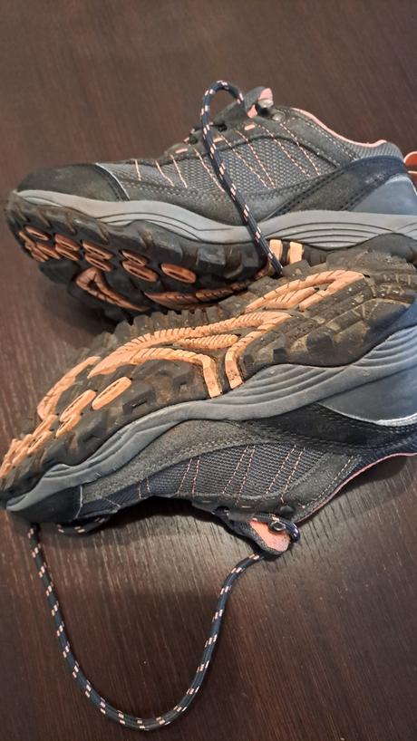 Turistická obuv, 34