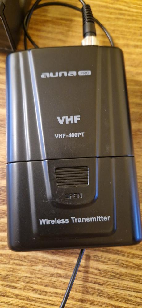 Bezdrôtové mikrofóny auna, 