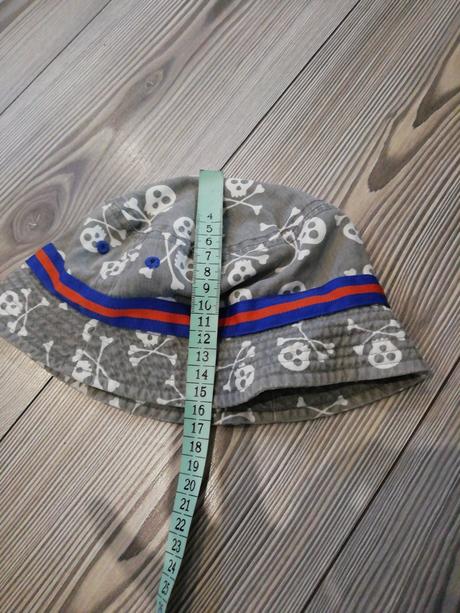 Klobúčik lepky, marks & spencer,92