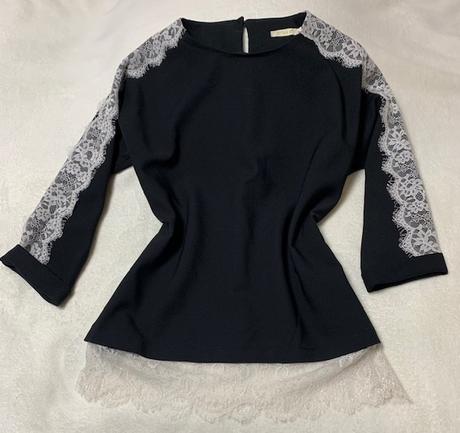 Blúzka s čipkou a 3/4 rukávom, m